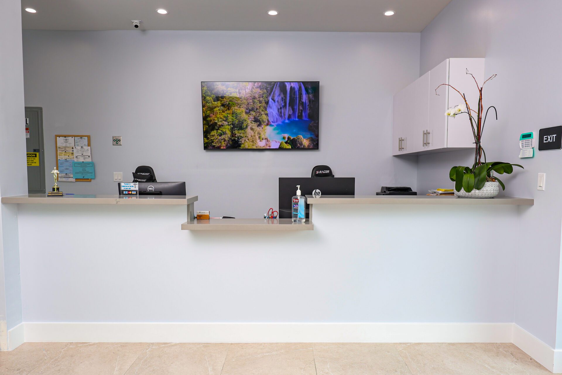 gallery- Pinecrest Family Dental Reception area