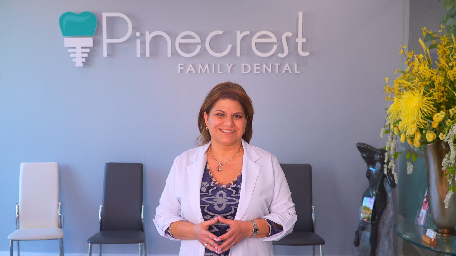 Image of Dr. Taidy Costoya anchoring to audience