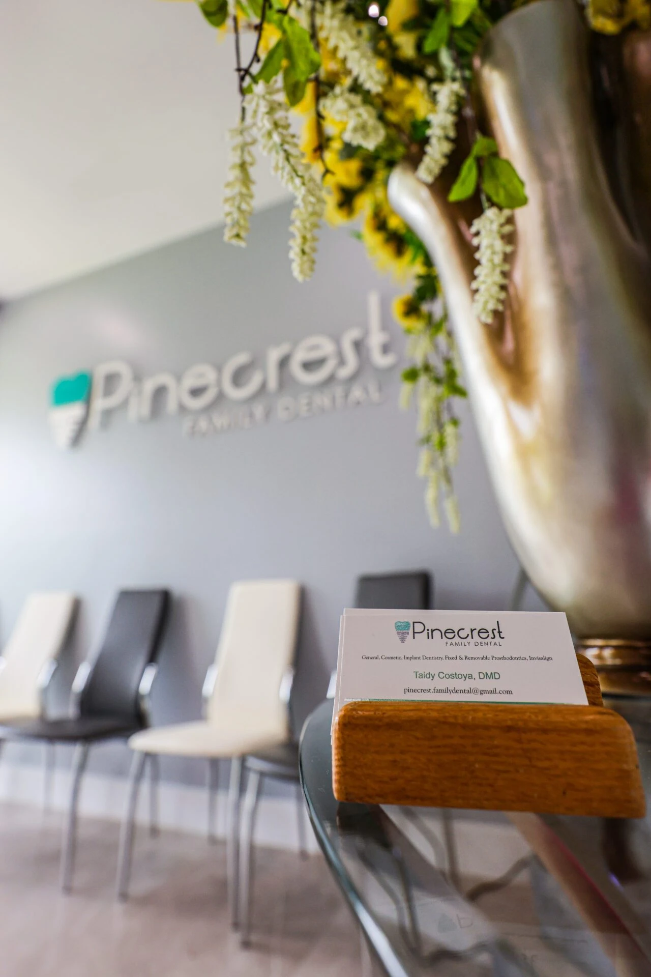 gallery-Waiting area of the dental clinic