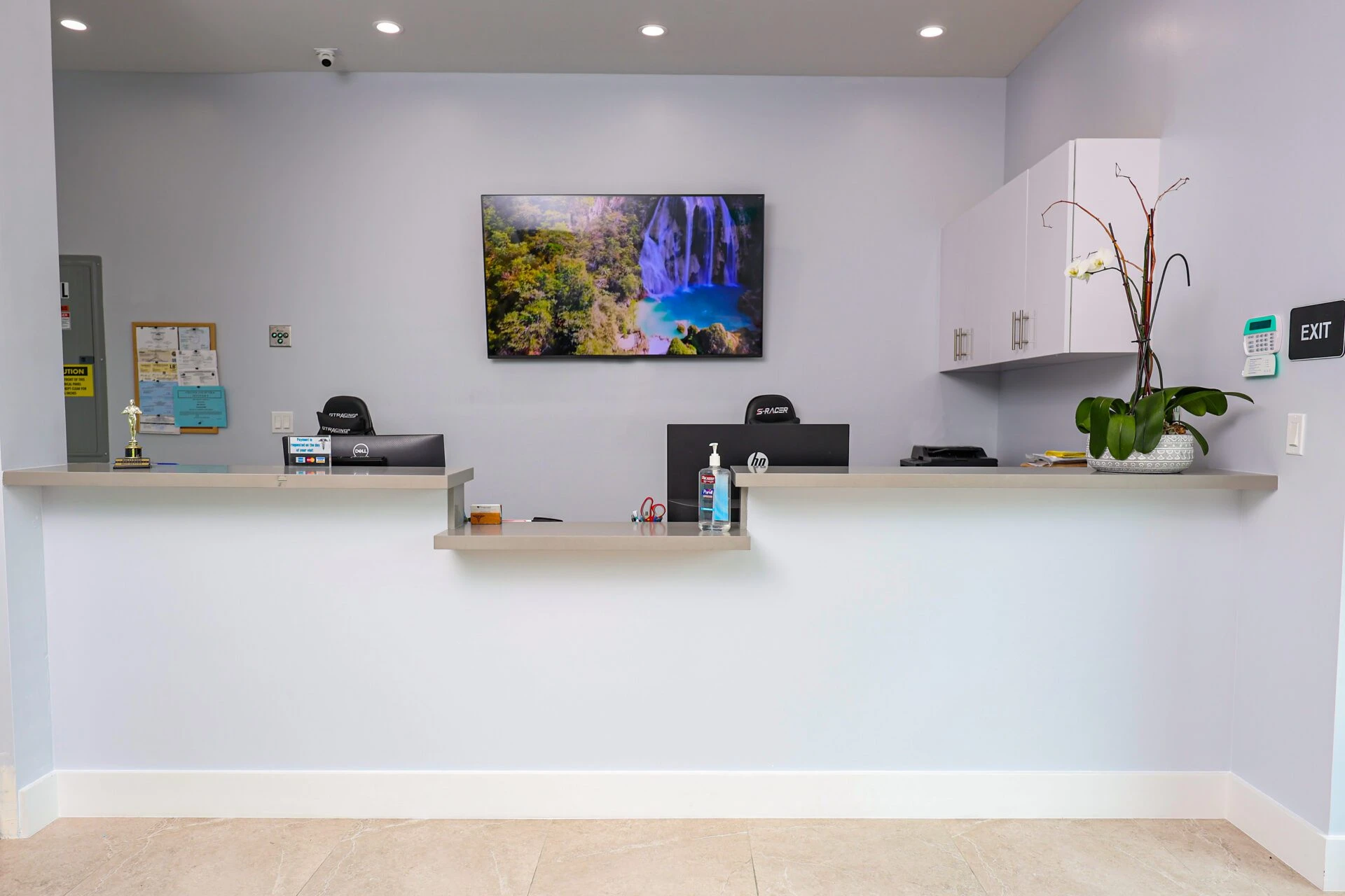 gallery- Pinecrest Family Dental Reception area